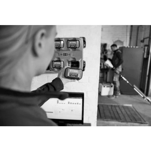 Set POWER BOX 3 Stihl 2 Batteries AP 500 S + 1 Chargeur AL 500 + Malette - EA01-200-0001 3 Set POWER BOX 3 Stihl 2 Batteries AP 500 S + 1 Chargeur AL 500 + Malette - EA01-200-0001 – Image 2