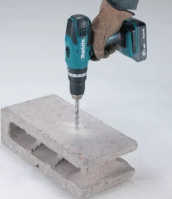 Perceuse Visseuse à Percussion MAKITA 18V Li-Ion 1.3Ah En Mallette ALU + KIT D'accessoires - HP457DWEX4 -Outils Séries Magasin hp457